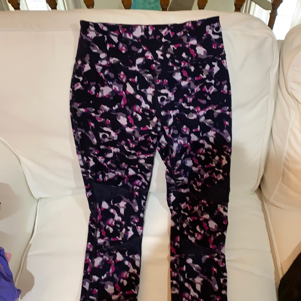 Yummie workout leggings